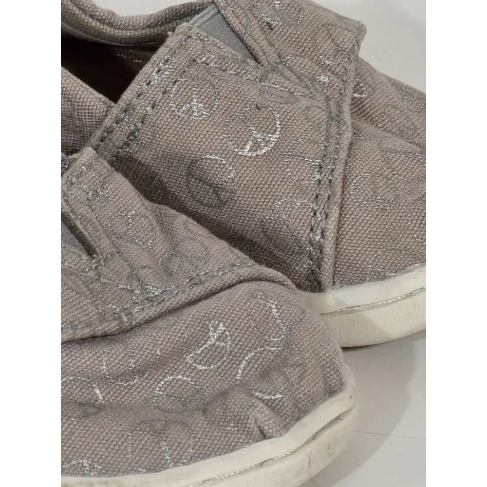 Toms Toddler Unisex Sz 4m Gray Metallic Peace Sign Slip Canvas On Shoes
